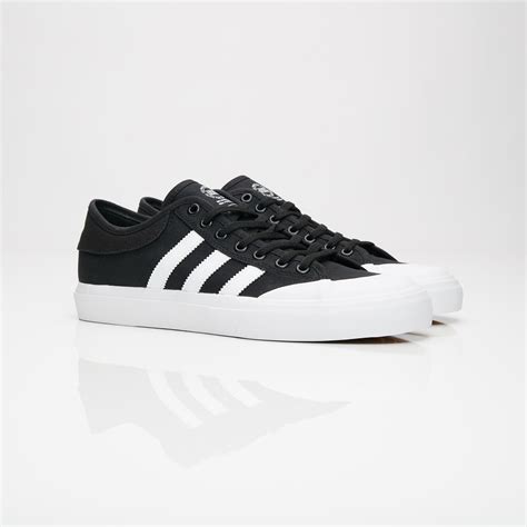 360 teilen adidas skateboarding matchcourt schwarze sneaker f37383|adidas Skateboarding Matchcourt Sneaker.